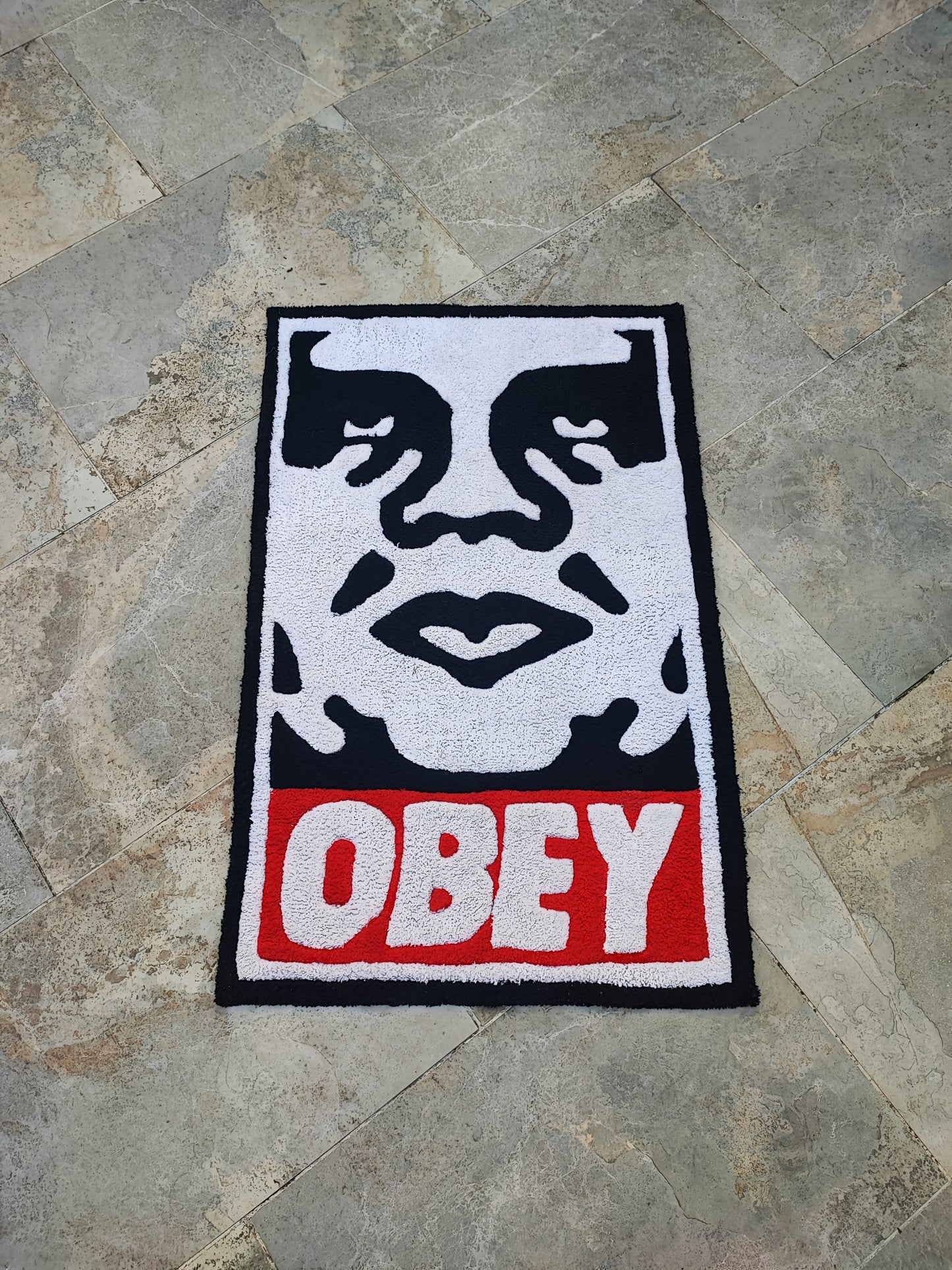 Tapis OBEY